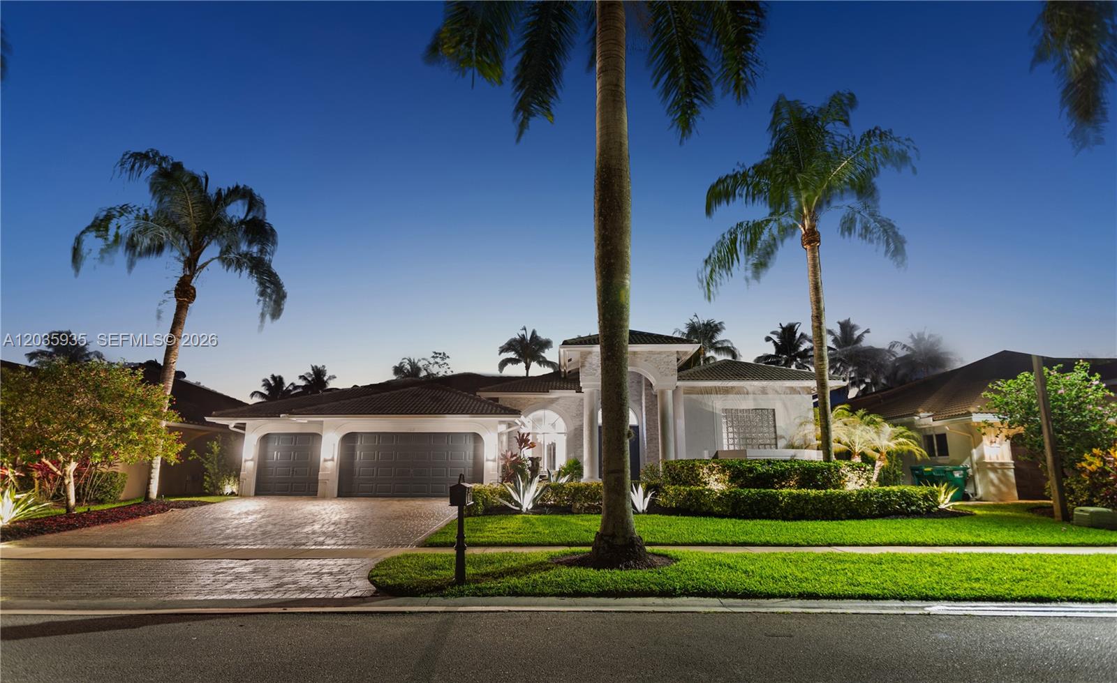 11021 Redhawk St - 11021 Redhawk St, Plantation, FL 33324 Luxury Property | Jose Angel Pina