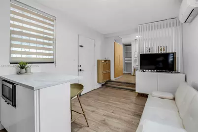 2300 NW 9th St, Miami, FL 33125 - Photo 23
