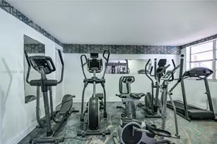1910 W 56th St, Hialeah, FL 33012 - Photo 19