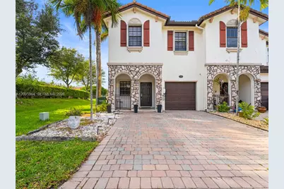 3701 NE 4th St, Homestead, FL 33033 - Photo 3