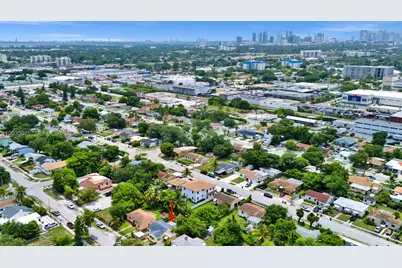 1042 NW 76th St, Miami, FL 33150 - Photo 3