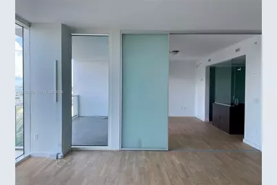 1040 Biscayne Blvd #1105, Miami, FL 33132 - Photo 9