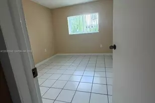 600 NW 32nd Pl, Miami, FL 33125 - Photo 13