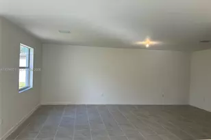 2342 SE 30th St, Homestead, FL 33035 - Photo 5