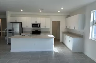 2342 SE 30th St, Homestead, FL 33035 - Photo 7