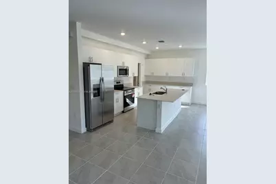 2342 SE 30th St, Homestead, FL 33035 - Photo 9