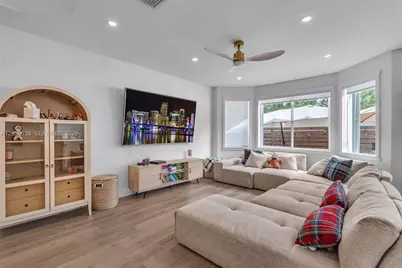 11203 NW 73rd Ter, Doral, FL 33178 - Photo 9