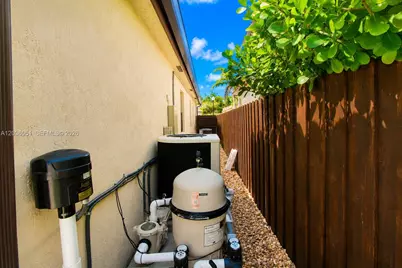 2450 SE 1st St, Homestead, FL 33033 - Photo 41