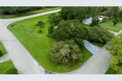 4001 Bishop Circle, Labelle, FL 33935 - Photo 15