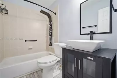 5001 SW 21st St, West Park, FL 33023 - Photo 19