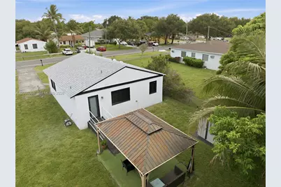 5001 SW 21st St, West Park, FL 33023 - Photo 21