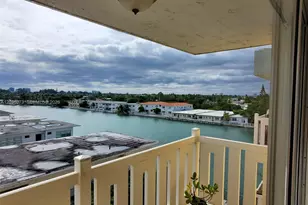 7900 Tatum Waterway Dr, Miami Beach, FL 33141 - Photo 17