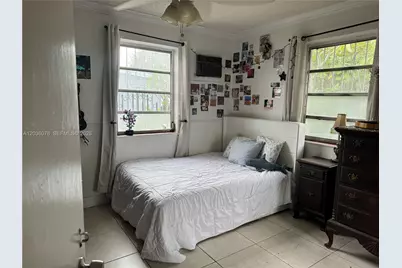 11290 SW 47th Ter, Miami, FL 33165 - Photo 15