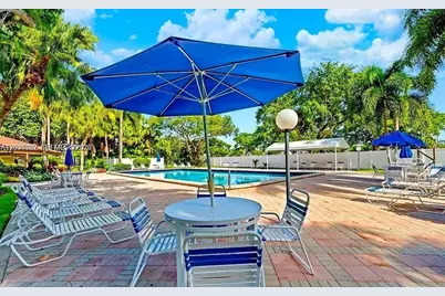 3051 S Palm Aire Dr #102, Pompano Beach, FL 33069 - Photo 21