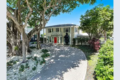 655 Buttonwood Ln, Miami, FL 33137 - Photo 9