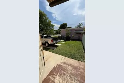1460 SW 65th Ave, West Miami, FL 33144 - Photo 23