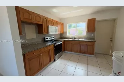 1460 SW 65th Ave, West Miami, FL 33144 - Photo 17