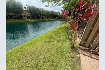 4941 Tradewinds Ter #805, Dania Beach, FL 33312 - Photo 5