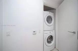 1300 Brickell Bay Dr, Miami, FL 33131 - Photo 9
