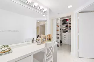 1000 W Island Blvd, Aventura, FL 33160 - Photo 29