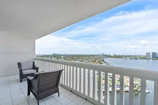 1000 W Island Blvd, Aventura, FL 33160 - Photo 49