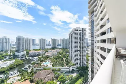 1000 W Island Blvd #2307, Aventura, FL 33160 - Photo 43