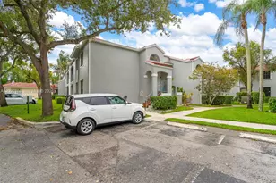12026 NW 11th St, Pembroke Pines, FL 33026 - Photo 3