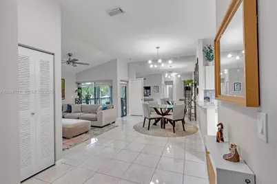 12026 NW 11th St #12026, Pembroke Pines, FL 33026 - Photo 5