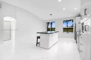 13092 NW 8th St, Pembroke Pines, FL 33028 - Photo 3