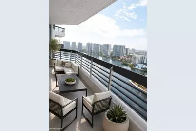 3530 Mystic Pointe Dr #2902, Aventura, FL 33180 - Photo 3