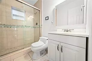 230 NE 5th Ave, Dania Beach, FL 33004 - Photo 25