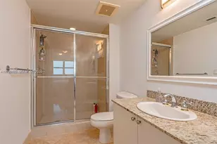 19501 W Country Club Dr, Aventura, FL 33180 - Photo 21