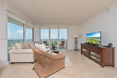 19501 W Country Club Dr #2513, Aventura, FL 33180 - Photo 9