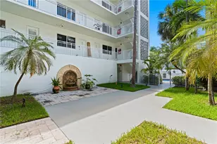 10001 W Bay Harbor Dr, Bay Harbor Islands, FL 33154 - Photo 7