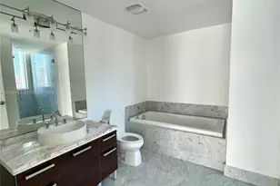 253 NE 2nd St, Miami, FL 33132 - Photo 13