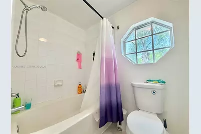 20807 NW 1st St, Pembroke Pines, FL 33029 - Photo 27