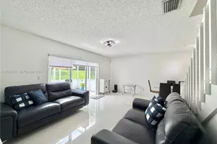 20807 NW 1st St, Pembroke Pines, FL 33029 - Photo 7
