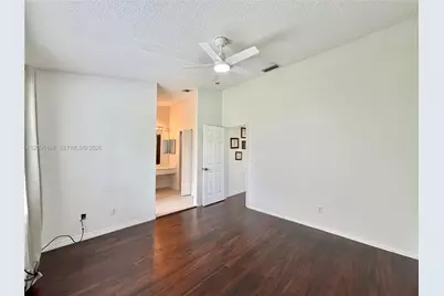 20807 NW 1st St, Pembroke Pines, FL 33029 - Photo 21