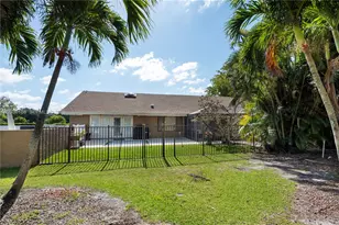 921 Bayberry Point Dr, Plantation, FL 33324 - Photo 7