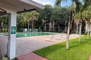 1075 Riverside Dr, Coral Springs, FL 33071 - Photo 11