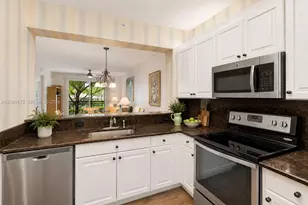 7715 Yardley Dr, Tamarac, FL 33321 - Photo 3