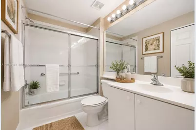 7715 Yardley Dr #212, Tamarac, FL 33321 - Photo 7
