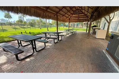 19501 W Country Club Dr #1212, Aventura, FL 33180 - Photo 11