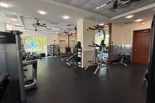 19501 W Country Club Dr, Aventura, FL 33180 - Photo 13