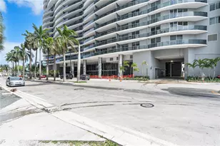 488 NE 18th St, Miami, FL 33132 - Photo 9