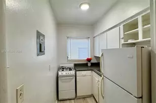 7717 Byron Ave, Miami Beach, FL 33141 - Photo 7