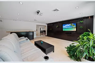 11530 NE 22nd Dr, North Miami, FL 33181 - Photo 17