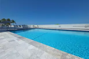 401 Ocean Dr, Miami Beach, FL 33139 - Photo 23