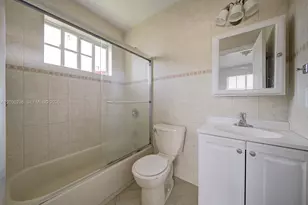 11250 SW 7th St, Sweetwater, FL 33174 - Photo 17