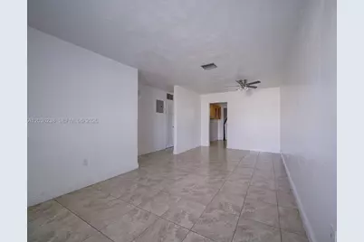 11250 SW 7th St, Sweetwater, FL 33174 - Photo 5